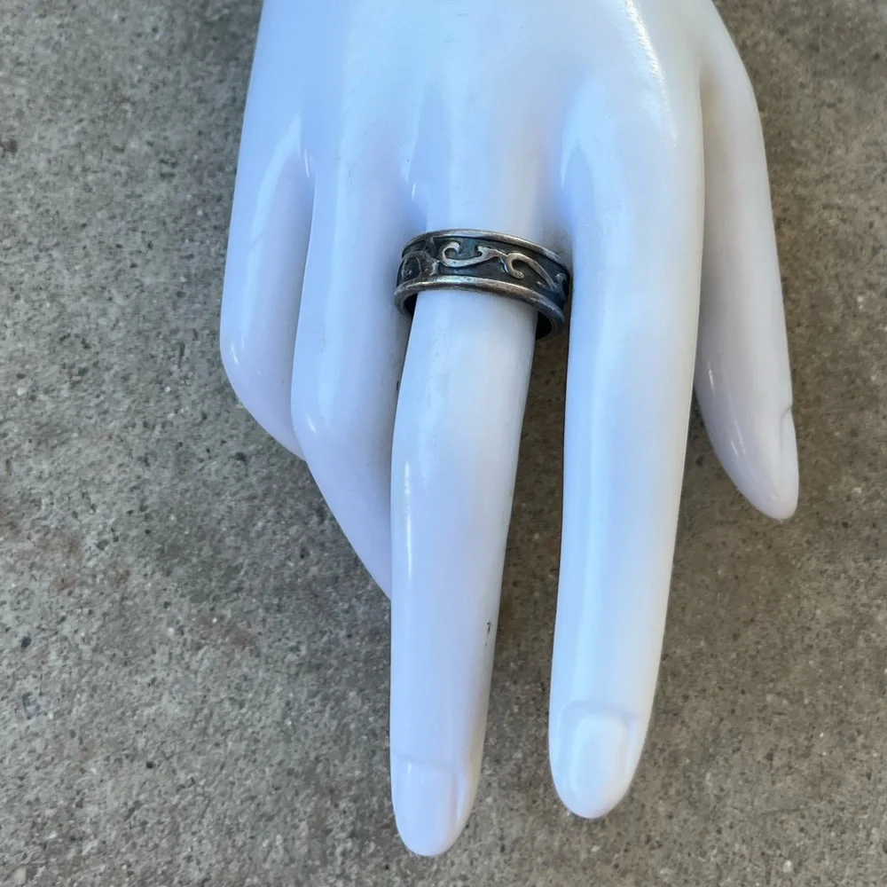 Wave swirl Design Ring Sterling Silver .925 Stamped signed Men’s Sz 9